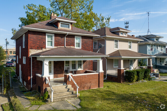Harrison Hill has a mix of charming architectural styles & is an ode to its history.