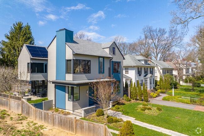 Modern contemporary homes  can be found adorning the blocks of Downtown Princeton, NJ.