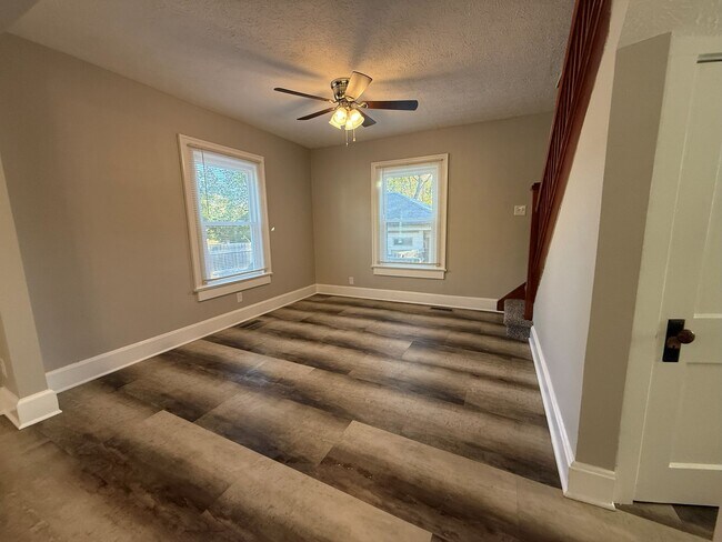 8 Beveridge St, Greencastle, IN 46135 - photo 4