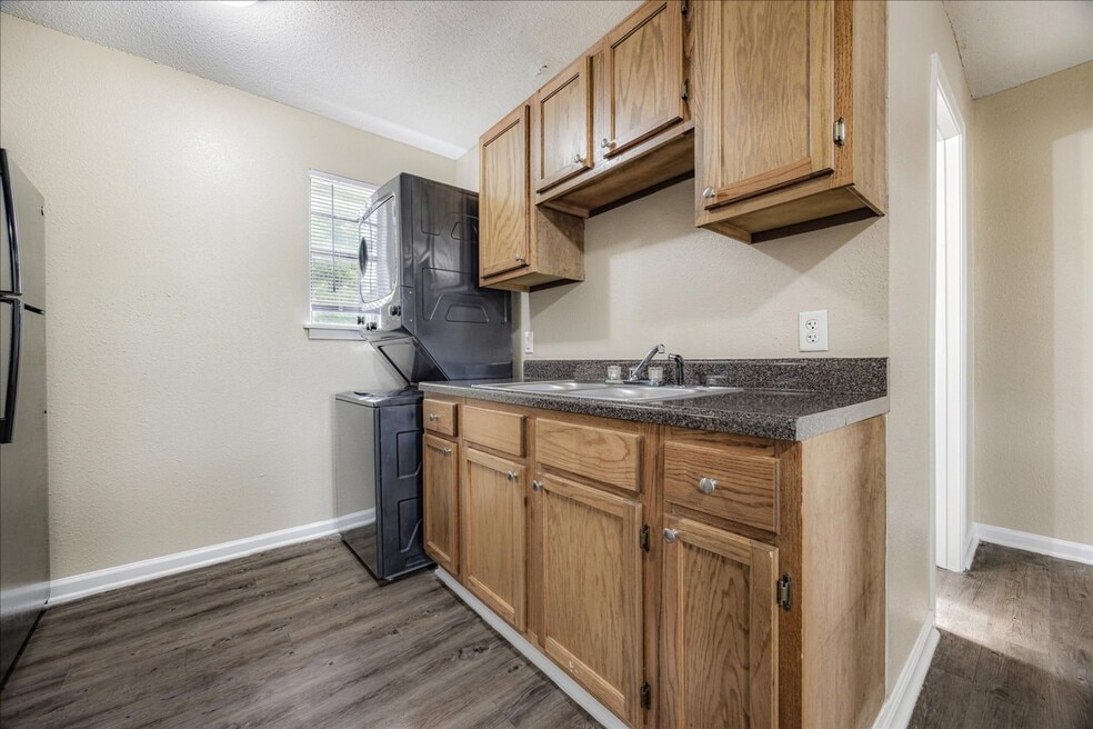 Graceland Flats – Modern Living in the Heart of Whitehaven, Memphis, TN 38116 - photo 1