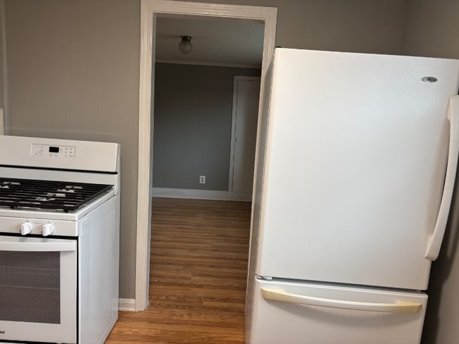 337 Village St, Millis, MA 02054 - photo 4