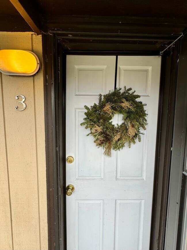 138 Honness Ln, Ithaca, NY 14850