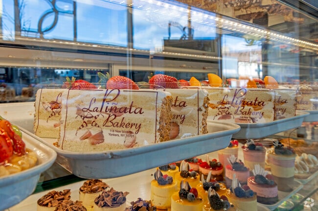 La Pinata Bakery in Lamartine Heights serves fresh desserts.