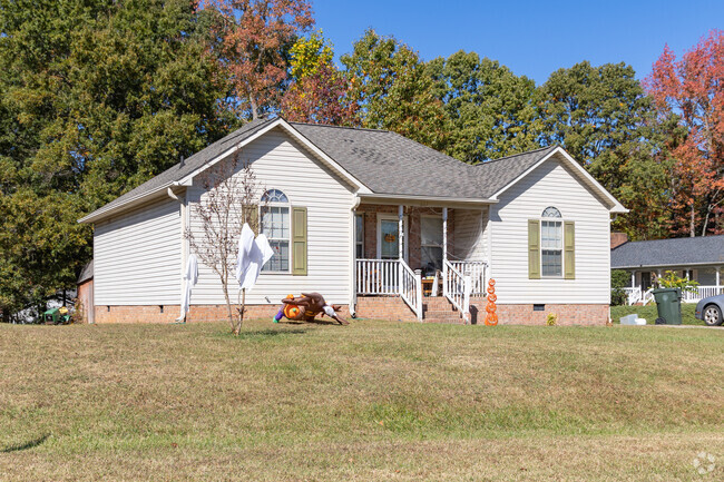 A single story style house in Albertson/Bell.