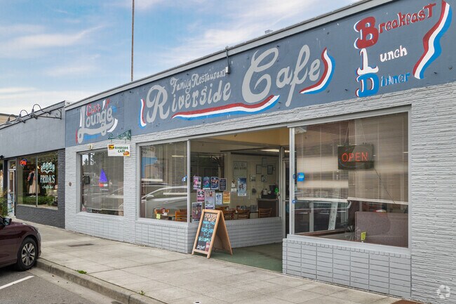 Riverside Cafe in Downtown Oak Harbor is just around the corner from Harbor View.