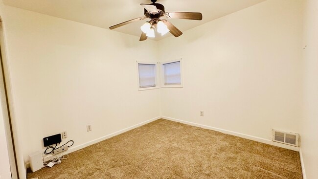 70 E Cleveland Ave unit 3, Morrisville, PA 19067 - photo 5
