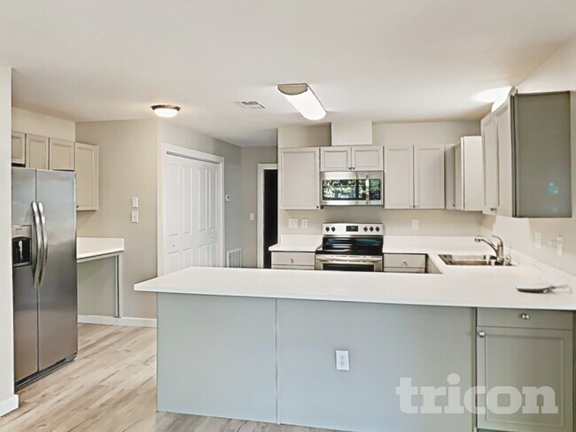 13079 Spencer Ct, Spring Hill, FL 34609 - photo 7