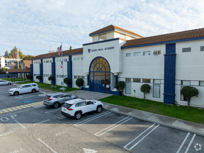 Suzanna Int'L School of Art and Design is located in West Covina, California.