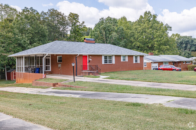Brick ranch homes in Flat Rock typically have 1,000 sq. ft. and three bedrooms.