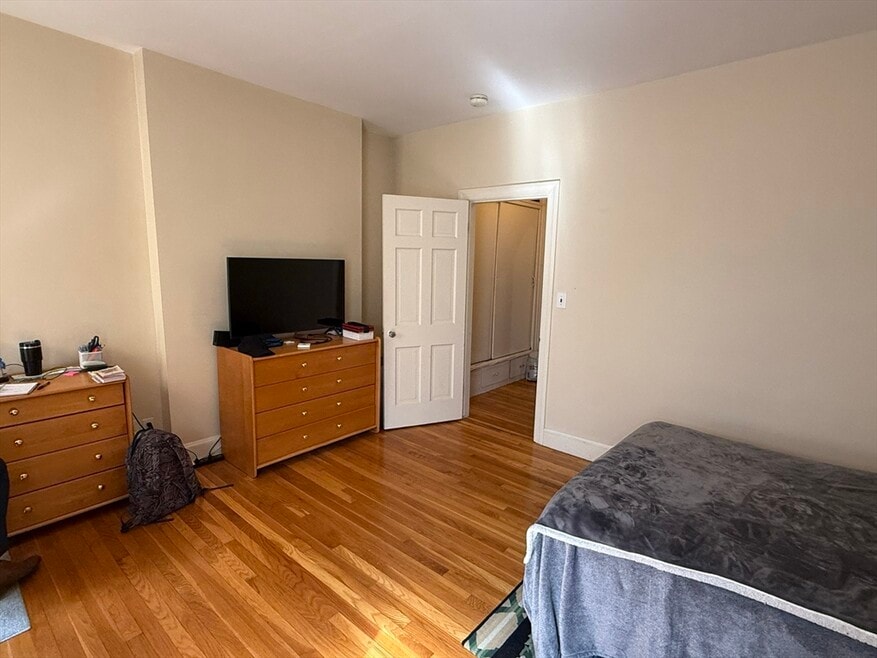 97 W Cedar St unit 2, Boston, MA 02114 - photo 1