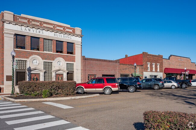 Downtown Jasper is brimming with small town charm.