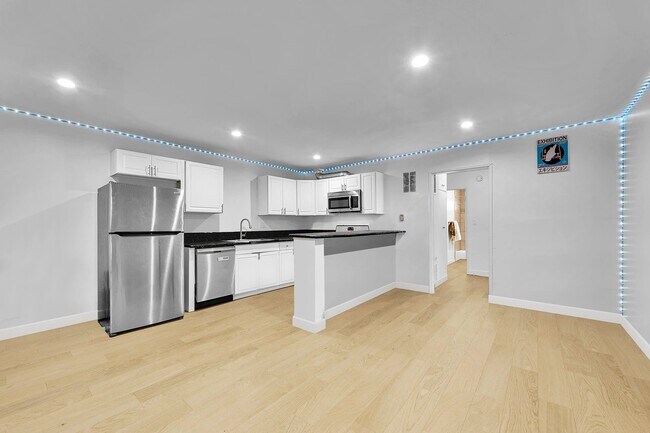 925 W 30th St unit 4, Los Angeles, CA 90007 - photo 4