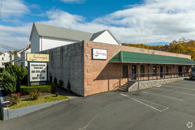 Juliana's is a well-know place for tasty Italian cuisine in South Heidelberg.