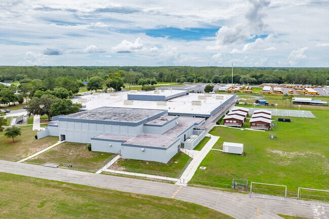 Pine View Middle School has an overall Niche score of B.