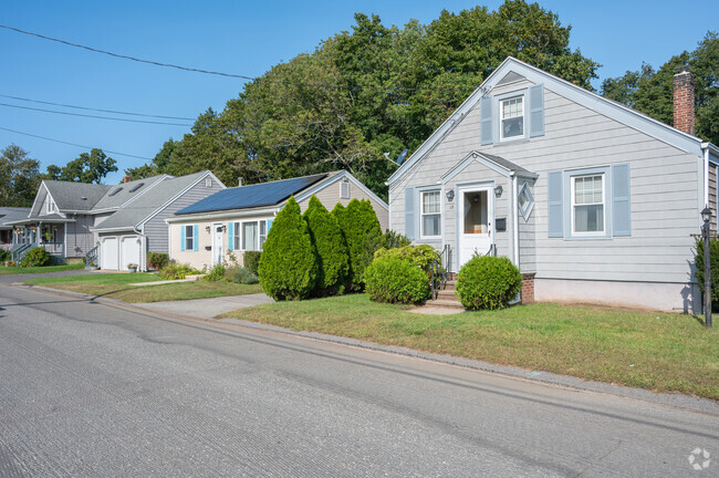 Homes mostly built in the 30s and 40s make up the majority of local architecture.
