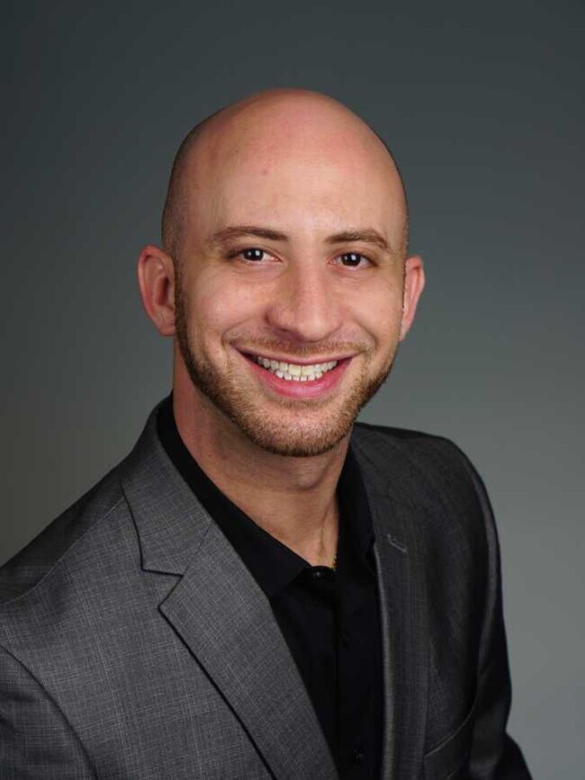 Agent Photo