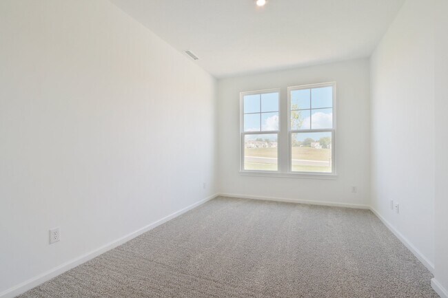 2014 Black Oak Dr, Shelbyville, IN 46176 - photo 7