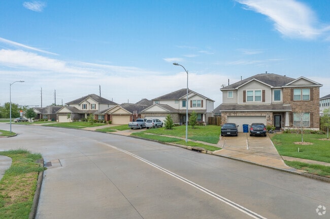 Newly built homes in western Manvel offer modern living on peaceful streets.