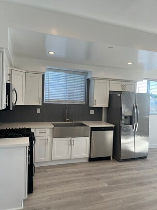 642 N Manhattan Place, Los Angeles, CA 90004