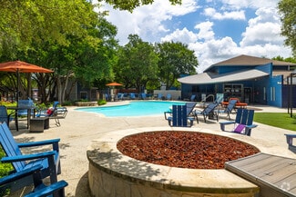 121 Craddock Ave, San Marcos, TX 78666