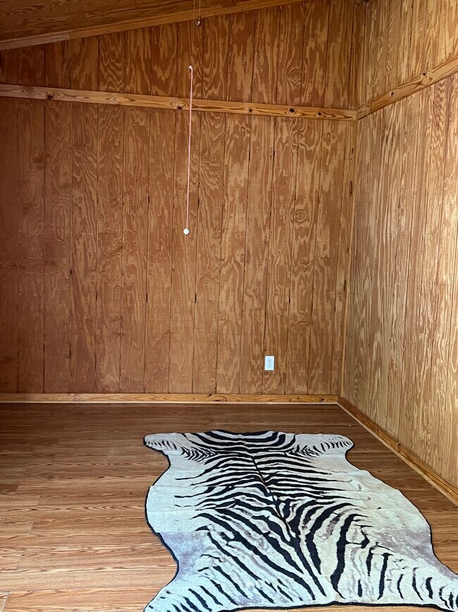 3250 E Baggett Rd Unit Barn apartment, Winston, GA 30187