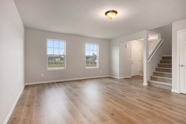 25245 Vargas, Mattawan, MI 49071 - photo 2