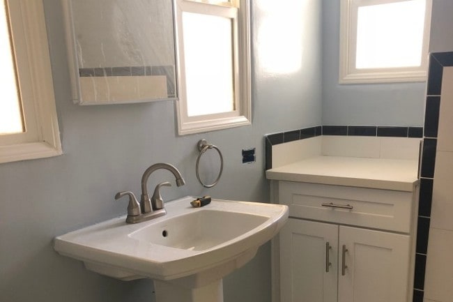 4235 Degnan Blvd unit Degnan, Los Angeles, CA 90008 - photo 4