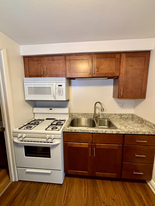 50 School St Unit 31, Lancaster, NY 14086