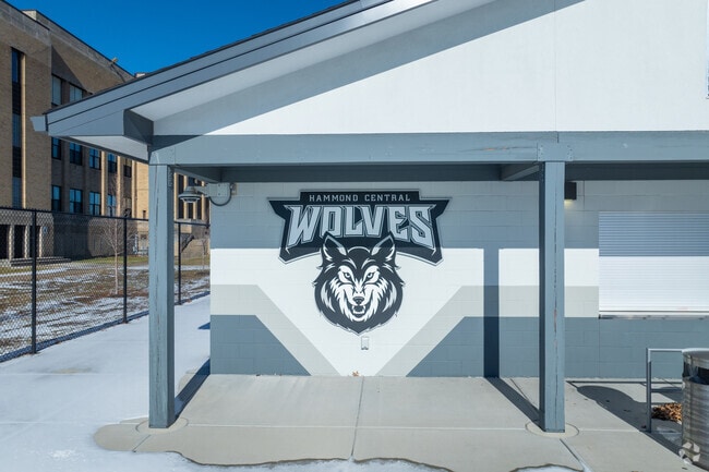 Hammond High School is home of the Wolves.
