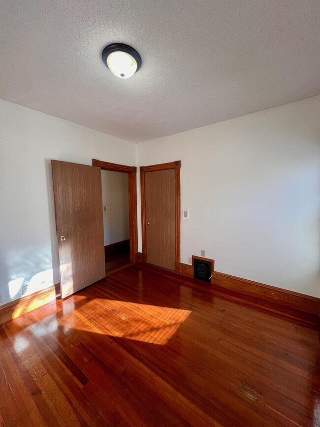 22 Temple St unit 2, Somerville, MA 02145 - photo 3