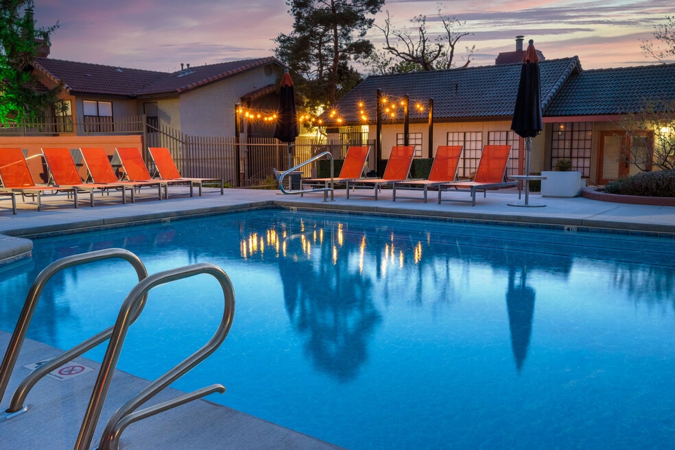 Overlook, Albuquerque, NM 87111 - photo 1