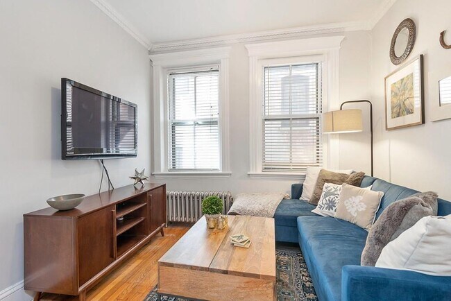 70 Phillips St unit 70 Phillips Street, Boston, MA 02114 - photo 2