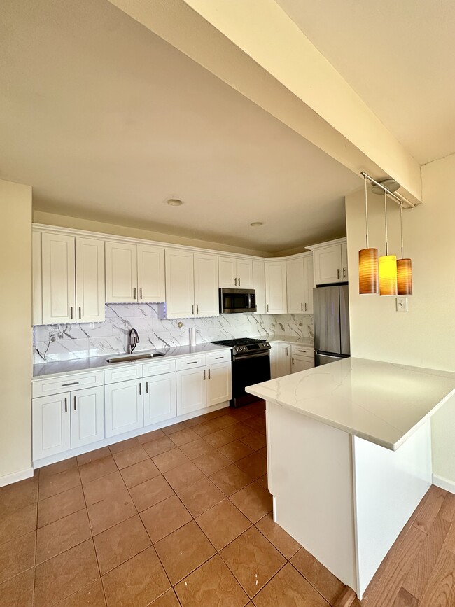 1820 Unionport Rd Unit 3, Bronx, NY 10462