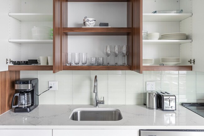 2 Leighton St unit FL6-ID1963A, Cambridge, MA 02141 - photo 4