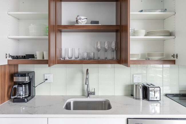 445 Artisan Way unit FL3-ID1914A, Somerville, MA 02145 - photo 4