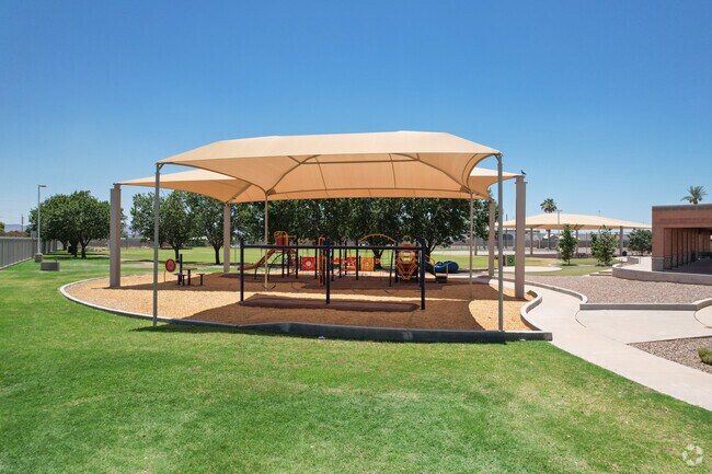There a multiple shaded play areas at Magnet Traditional School in central Phoenix.