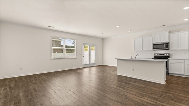 313 Sound Cir, Stockbridge, GA 30281 - photo 4