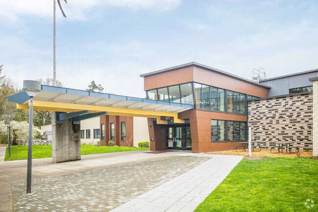 Oak Creek Elementary School Gets High Marks in State Testing.