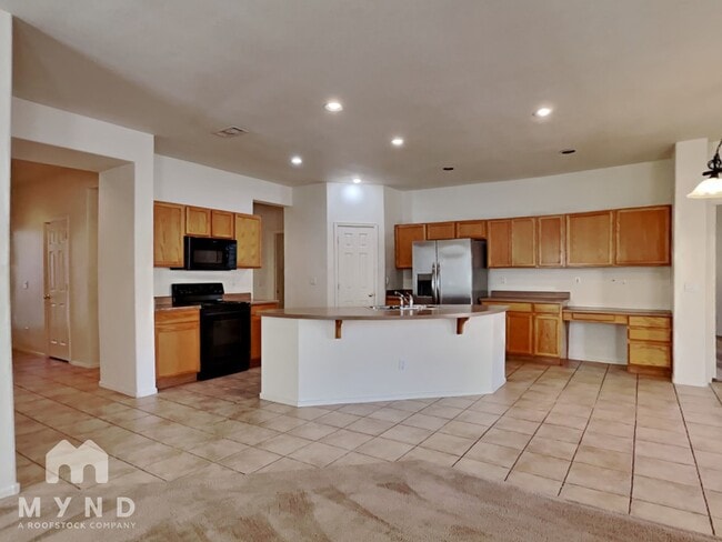 6780 W Bronco Trail, Peoria, AZ 85383 - photo 2
