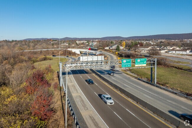 Route 222 and 422 interchange is close to Spring Ridge making it easy to commute.