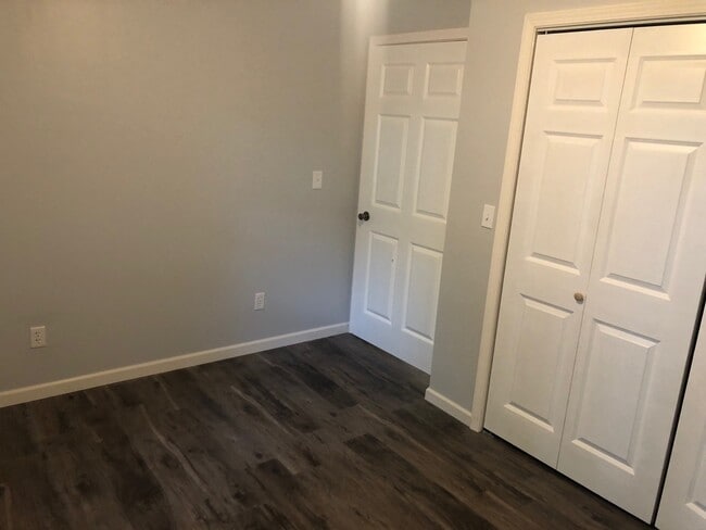 305 N Butler St, Lincoln, IL 62656 - photo 4