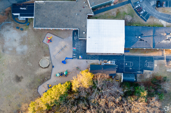 Memorial School provides a well-rounded education and promotes academic excellence.