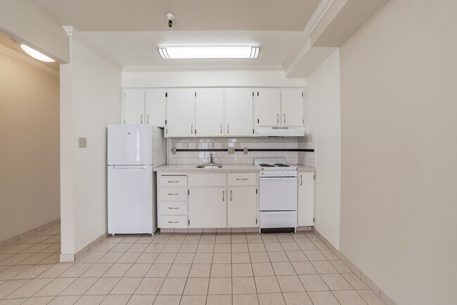 Park Glenview Apartments- Boutique Senior Living, Oakland, CA 94610 - photo 7