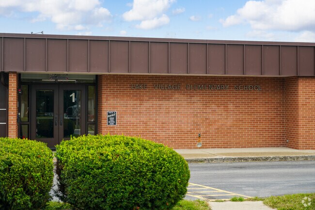 Lake Village Elementary School has 171 students and a student-teacher ratio of 13 to 1.