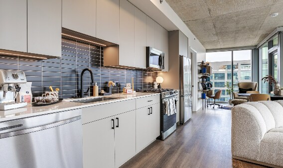 1104 W Carroll Ave, Chicago, IL 60607 - photo 2