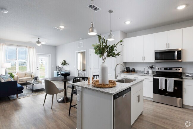 The Bradley Lake Wilson, Davenport, FL 33896 - photo 6