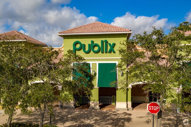 Publix Super Market in Weston Town Center in the Country Isles neighborhood.