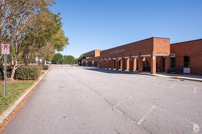 Snellville Middle School is a feeder school to South Gwinnett High School.