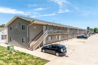2112 Merner Ave, Cedar Falls, IA 50613