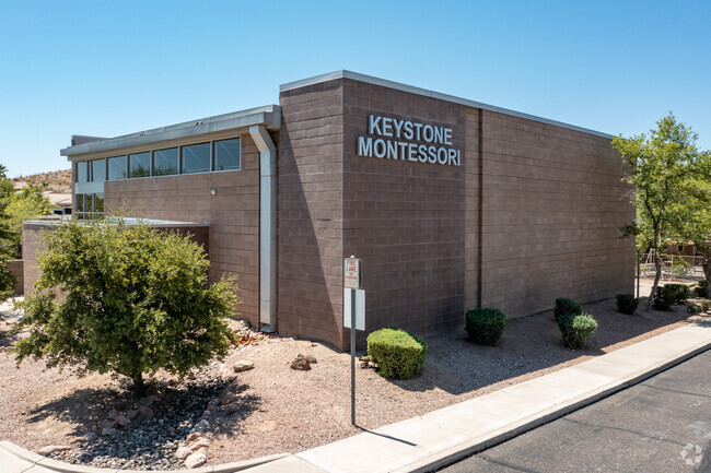 Keystone Montessori building is located in Ahwatukee, Phoenix AZ.